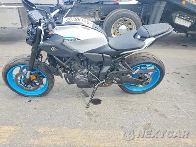 Trzecie zdjęcie samochodu z tyłu: 2026 YAMAHA MTN690 VIN:JYARM48E8TA005329 - miniatura