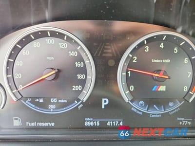 Zdjęcie 9 z 12 samochodu: 2013 BMW M5 VIN:WBSFV9C50DC773801 - miniatura