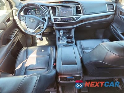 Zdjęcie 8 z 13 samochodu: 2019 TOYOTA HIGHLANDER XLE VIN:5TDJZRFHXKS566632 - miniatura