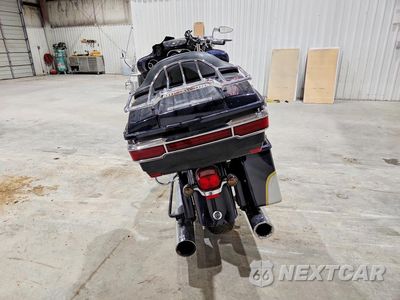 Czwarte zdjęcie samochodu z boku: 2012 HARLEY-DAVIDSON FLHTCUSE7 CVO ULTRA CLASSIC ELECTRA GLIDE VIN:1HD1PR811CB953745 - miniatura