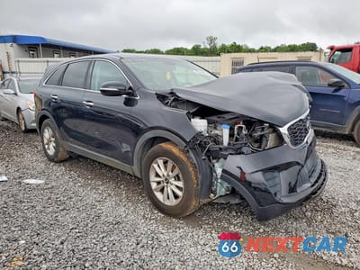 Czwarte zdjęcie samochodu z boku: 2019 KIA SORENTO L VIN:5XYPG4A36KG583343 - miniatura
