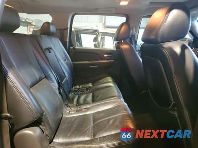 Zdjęcie 11 z 13 samochodu: 2007 CHEVROLET SUBURBAN K1500 VIN:1GNFK16307J348405 - miniatura
