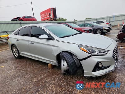 Czwarte zdjęcie samochodu z boku: 2018 HYUNDAI SONATA ECO VIN:5NPE24AA8JH677171 - miniatura
