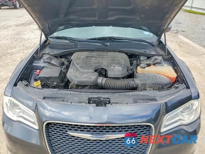 Zdjęcie 11 z 12 samochodu: 2016 CHRYSLER 300 LIMITED VIN:2C3CCAAGXGH298590 - miniatura