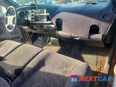 Zdjęcie 8 z 12 samochodu: 2001 DODGE RAM 2500 VIN:3B7KC26Z31M289911 - miniatura