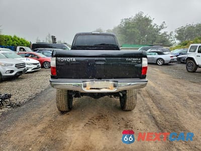 Zdjęcie 6 z 12 samochodu: 2003 TOYOTA TACOMA XTRACAB VIN:5TEWN72N43Z304532 - miniatura