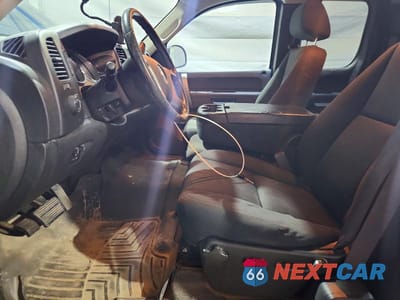 Zdjęcie 7 z 12 samochodu: 2012 CHEVROLET SILVERADO K1500 LT VIN:1GCRKSE79CZ112654 - miniatura