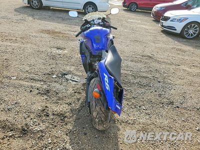 Czwarte zdjęcie samochodu z boku: 2003 YAMAHA YZFR6 L VIN:JYARJ06E83A008624 - miniatura