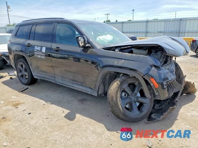 Czwarte zdjęcie samochodu z boku: 2024 JEEP GRAND CHEROKEE L LIMITED VIN:1C4RJKBG1R8524654 - miniatura