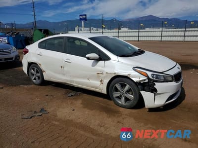 Czwarte zdjęcie samochodu z boku: 2018 KIA FORTE LX VIN:3KPFL4A75JE166513 - miniatura
