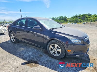 Czwarte zdjęcie samochodu z boku: 2014 CHEVROLET CRUZE LT VIN:1G1PC5SB6E7164944 - miniatura