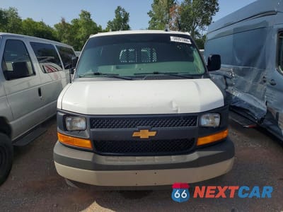 Piąte zdjęcie samochodu w środku: 2017 CHEVROLET EXPRESS G2500 VIN:1GCWGBFG2H1347020 - miniatura