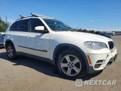 Czwarte zdjęcie samochodu z boku: 2013 BMW X5 XDRIVE35I VIN:5UXZV4C5XD0B04557 - miniatura