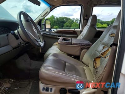 Zdjęcie 7 z 12 samochodu: 2003 FORD F250 4WD VIN:1FTNW21L43EC73653 - miniatura