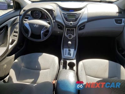 Zdjęcie 8 z 12 samochodu: 2013 HYUNDAI ELANTRA GLS VIN:5NPDH4AE2DH214427 - miniatura