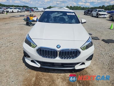 Piąte zdjęcie samochodu w środku: 2021 BMW 228XI VIN:WBA73AK01M7G32267 - miniatura