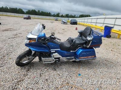 Trzecie zdjęcie samochodu z tyłu: 1992 HONDA GL1500 A VIN:1HFSC2208NA400386 - miniatura