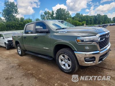 Czwarte zdjęcie samochodu z boku: 2025 RAM 1500 BIG HORN/LONE STAR VIN:1C6RRFFG6SN196544 - miniatura