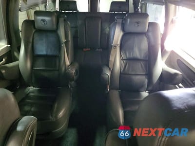 Zdjęcie 10 z 14 samochodu: 2018 CHEVROLET EXPRESS G2500 VIN:1GCWGAFGXJ1171513 - miniatura