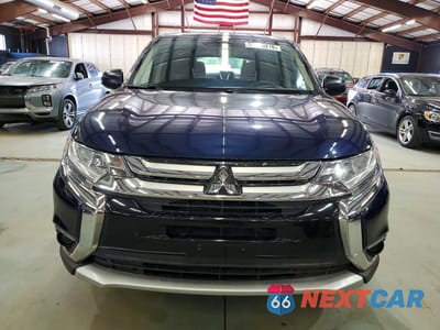 Piąte zdjęcie samochodu w środku: 2018 MITSUBISHI OUTLANDER SE VIN:JA4AZ3A37JZ061597 - miniatura