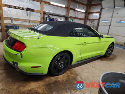 Trzecie zdjęcie samochodu z tyłu: 2020 FORD MUSTANG VIN:1FATP8UH9L5113157 - miniatura