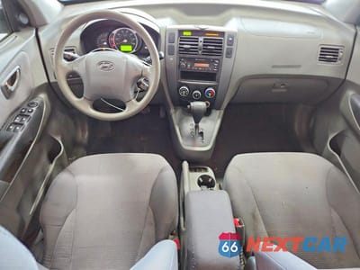 Zdjęcie 8 z 13 samochodu: 2006 HYUNDAI TUCSON GL VIN:KM8JM12B06U482625 - miniatura