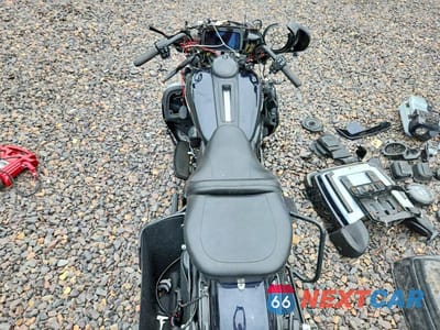 Zdjęcie 6 z 10 samochodu: 2019 HARLEY-DAVIDSON FLHTK VIN:1HD1KEF17KB609216 - miniatura