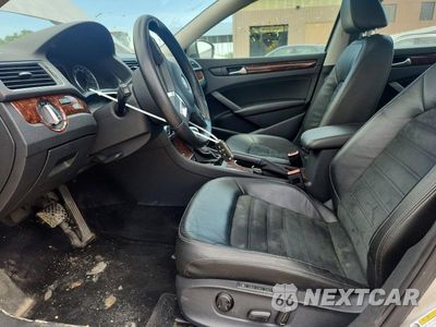 Zdjęcie 7 z 12 samochodu: 2013 VOLKSWAGEN PASSAT SEL VIN:1VWCN7A30DC079512 - miniatura