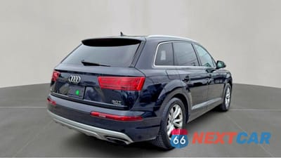 Czwarte zdjęcie samochodu z boku: 2017 AUDI Q7 PREMIUM PLUS VIN:WA1LAAF7XHD031470 - miniatura