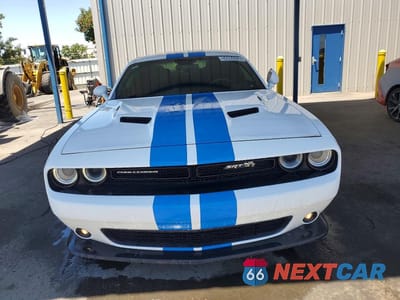 Piąte zdjęcie samochodu w środku: 2016 DODGE CHALLENGER R VIN:2C3CDZFJ6GH234451 - miniatura