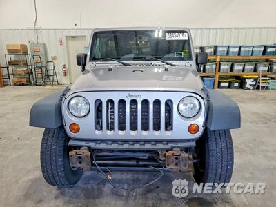 Piąte zdjęcie samochodu w środku: 2013 JEEP WRANGLER UNLIMITED SPORT VIN:1C4BJWDG1DL657720 - miniatura