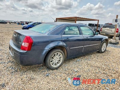 Trzecie zdjęcie samochodu z tyłu: 2008 CHRYSLER 300 LX VIN:2C3LA43R28H107218 - miniatura