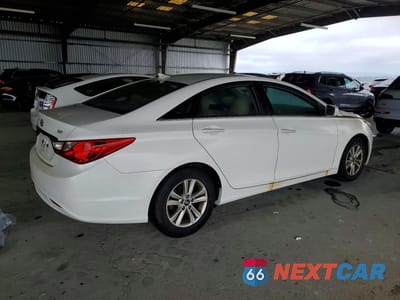 Trzecie zdjęcie samochodu z tyłu: 2013 HYUNDAI SONATA GLS VIN:5NPEB4AC7DH701787 - miniatura