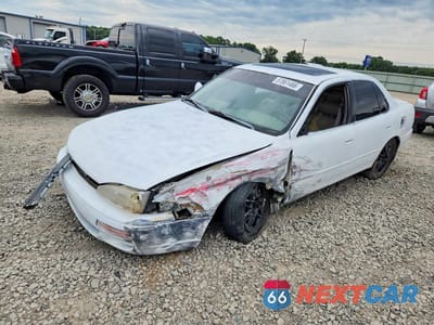 1996 TOYOTA CAMRY JT2BF12K2T0145551 - główne zdjęcie licytacji z USA - miniatura
