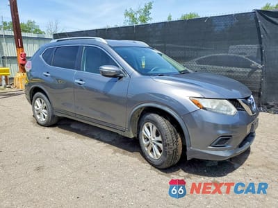 Czwarte zdjęcie samochodu z boku: 2015 NISSAN ROGUE SV VIN:KNMAT2MV1FP528899 - miniatura