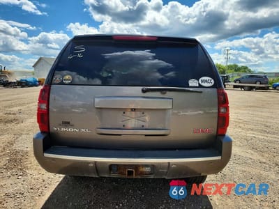Zdjęcie 6 z 14 samochodu: 2013 GMC YUKON XL DENALI VIN:1GKS2MEF5DR105548 - miniatura