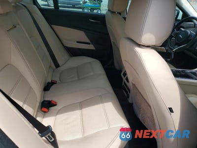 Zdjęcie 10 z 12 samochodu: 2017 JAGUAR XE PRESTIGE VIN:SAJAE4BG0HA965391 - miniatura