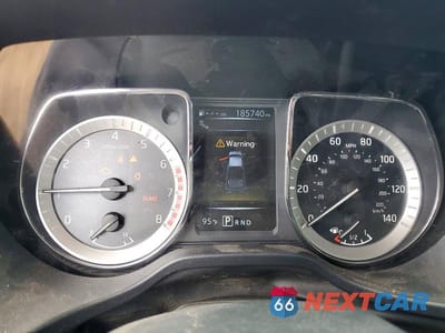 Zdjęcie 9 z 12 samochodu: 2018 NISSAN TITAN PLATINUM RESERVE VIN:1N6AA1E69JN511518 - miniatura
