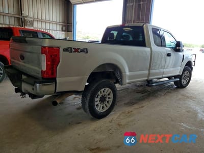 Trzecie zdjęcie samochodu z tyłu: 2019 FORD F250 SUPER DUTY VIN:1FT7X2B61KEE26499 - miniatura
