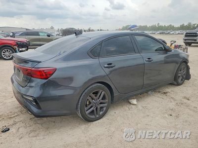 Trzecie zdjęcie samochodu z tyłu: 2021 KIA FORTE GT LINE VIN:3KPF34ADXME324676 - miniatura