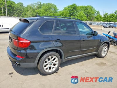 Trzecie zdjęcie samochodu z tyłu: 2013 BMW X5 XDRIVE35I VIN:5UXZV4C52D0G53489 - miniatura