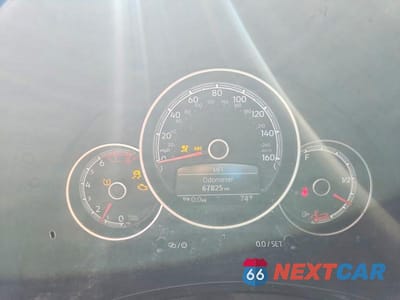 Zdjęcie 9 z 12 samochodu: 2018 VOLKSWAGEN BEETLE S VIN:3VWFD7AT0JM709944 - miniatura
