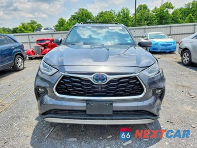 Piąte zdjęcie samochodu w środku: 2020 TOYOTA HIGHLANDER HYBRID PLATINUM VIN:5TDEBRCH7LS006322 - miniatura