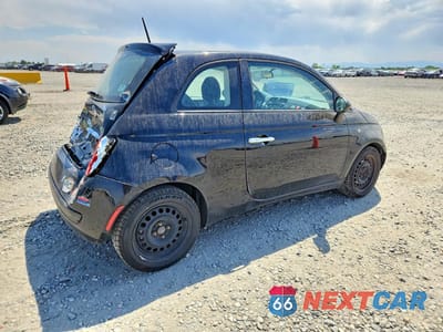 Trzecie zdjęcie samochodu z tyłu: 2015 FIAT 500 POP VIN:3C3CFFAR1FT750292 - miniatura
