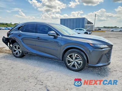 Czwarte zdjęcie samochodu z boku: 2026 LEXUS RX 350 PREMIUM VIN:2T2BAMBA3TC078457 - miniatura