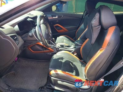 Zdjęcie 7 z 12 samochodu: 2016 HYUNDAI VELOSTER TURBO VIN:KMHTC6AE0GU263783 - miniatura