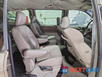 Zdjęcie 11 z 13 samochodu: 2002 CHRYSLER TOWN & COUNTRY LIMITED VIN:2C8GP64L02R525679 - miniatura
