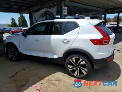 Drugie zdjęcie samochodu z przodu: 2025 VOLVO XC40 PLUS VIN:YV4L12UC4S2527196 - miniatura
