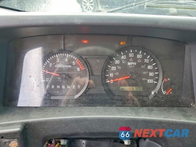 Zdjęcie 9 z 13 samochodu: 2013 ISUZU NPR HD VIN:54DC4W1B1DS800641 - miniatura