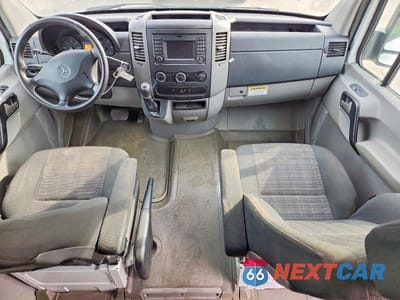 Zdjęcie 8 z 13 samochodu: 2016 MERCEDES-BENZ SPRINTER 2500 VIN:8BRPE7DD2GE123235 - miniatura